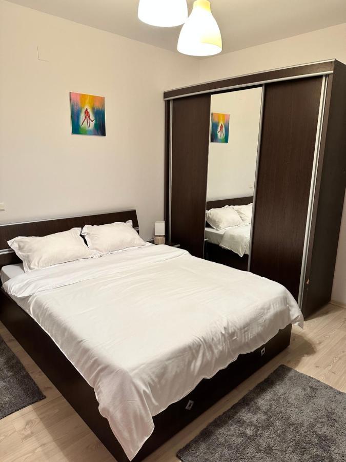 Apartament Otopeni Bagian luar foto