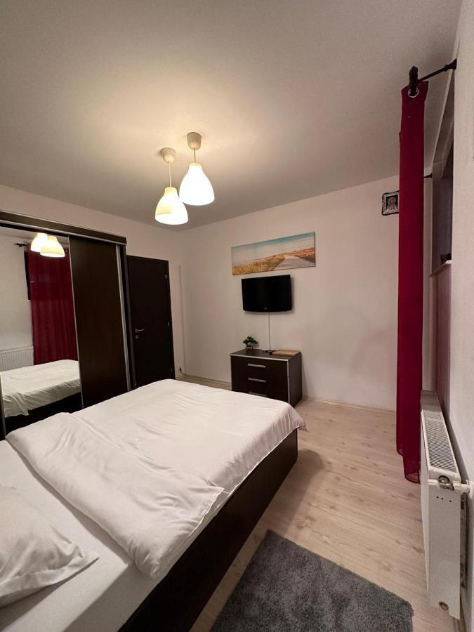 Apartament Otopeni Bagian luar foto